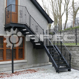 Лестница на дачу из металла - 9