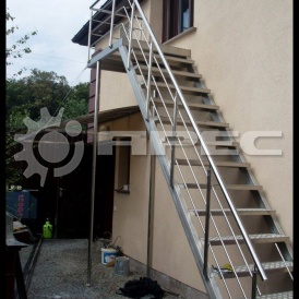 Наружные металлические лестницы на второй этаж - 5