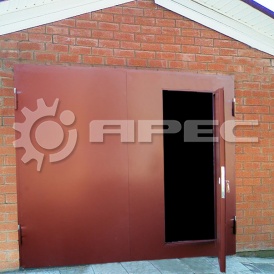 Гаражные распашные ворота с калиткой - 1