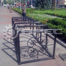 Велопарковки с коваными элементами - 1