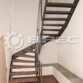 Лестница в двухэтажной квартире - 9
